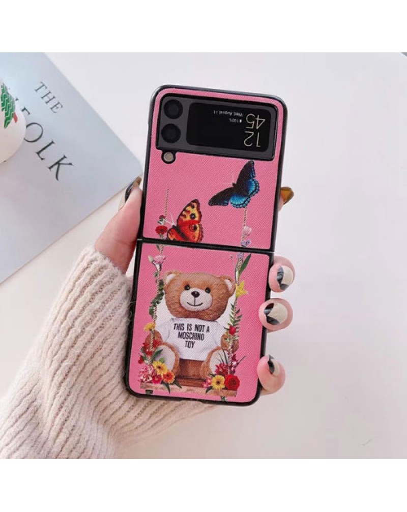 モスキーノ Galaxy z flip3/z flip4ケースブランド galaxy zfold3ケース個性可愛いくまちゃん付き moschino ギャラクシー z flip3ケース折り畳み保護性ファつション人気