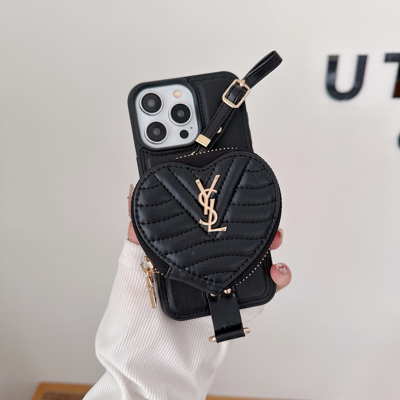 ysl iphone15 pro maxケースカード収納