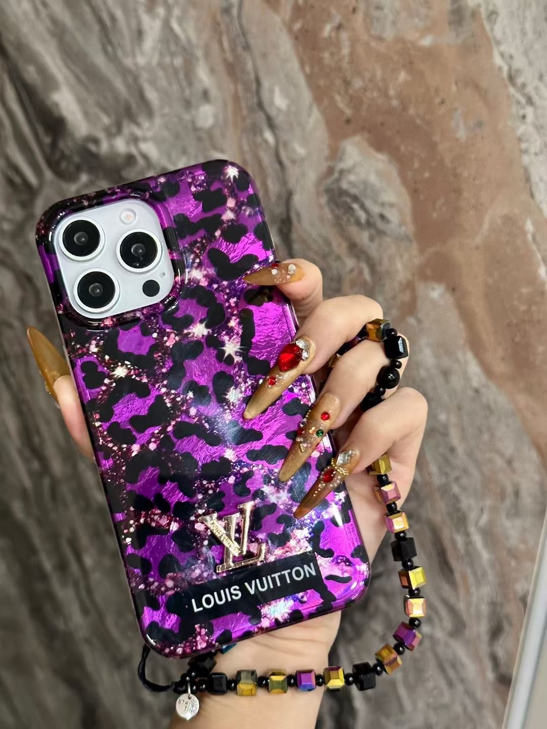 vuitton iphone16プロケースブランド