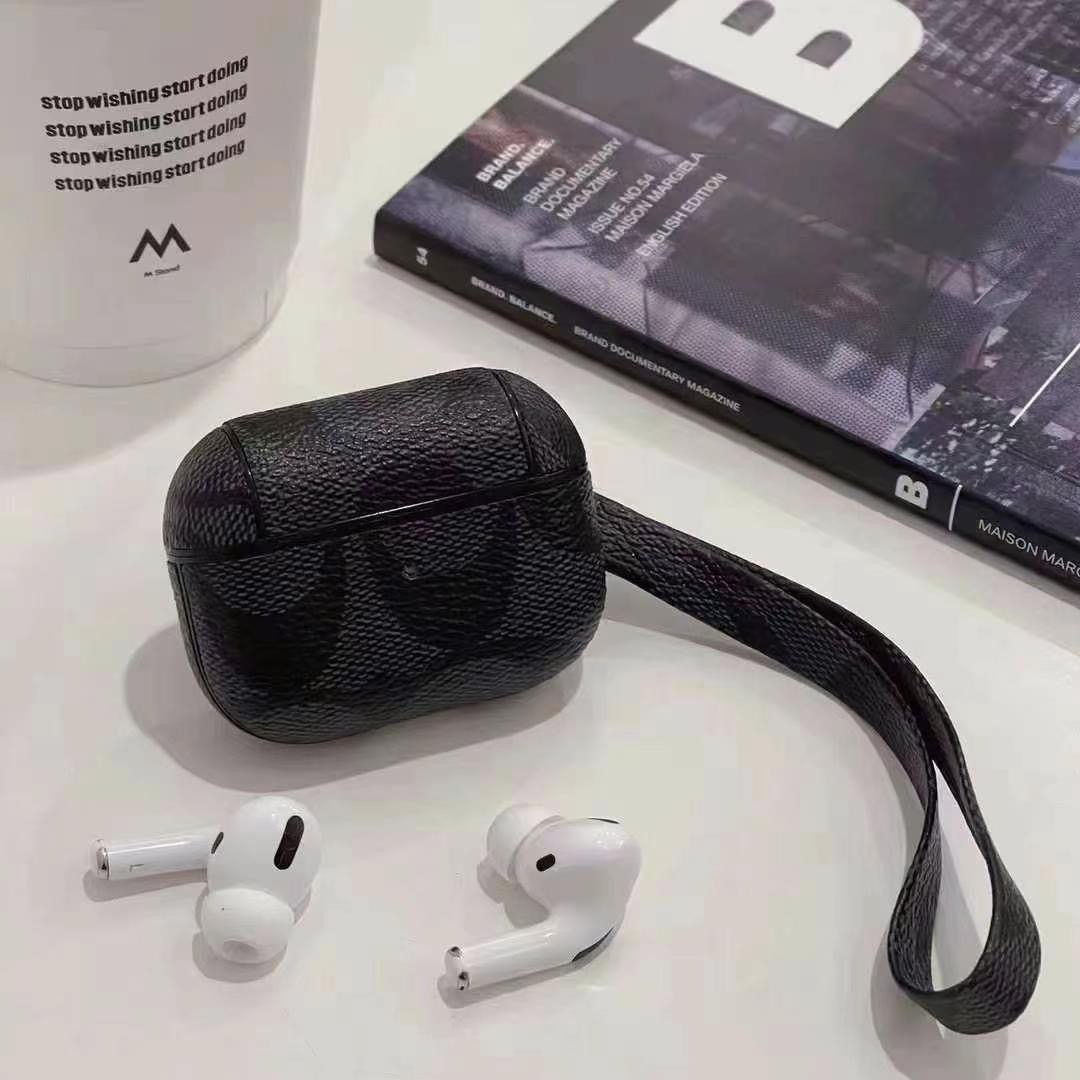 coach airpods pro2カバーストラップ付き