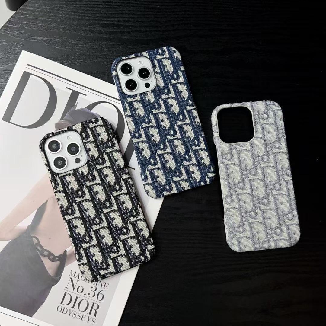 dior iphone15 proカバー人気